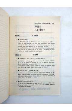 Muestra 3 de MINI BASKET REGLAS DE JUEGO. EDITADO POR GENTILEZA DE COCA COLA 1964 (No Acreditado) 1964