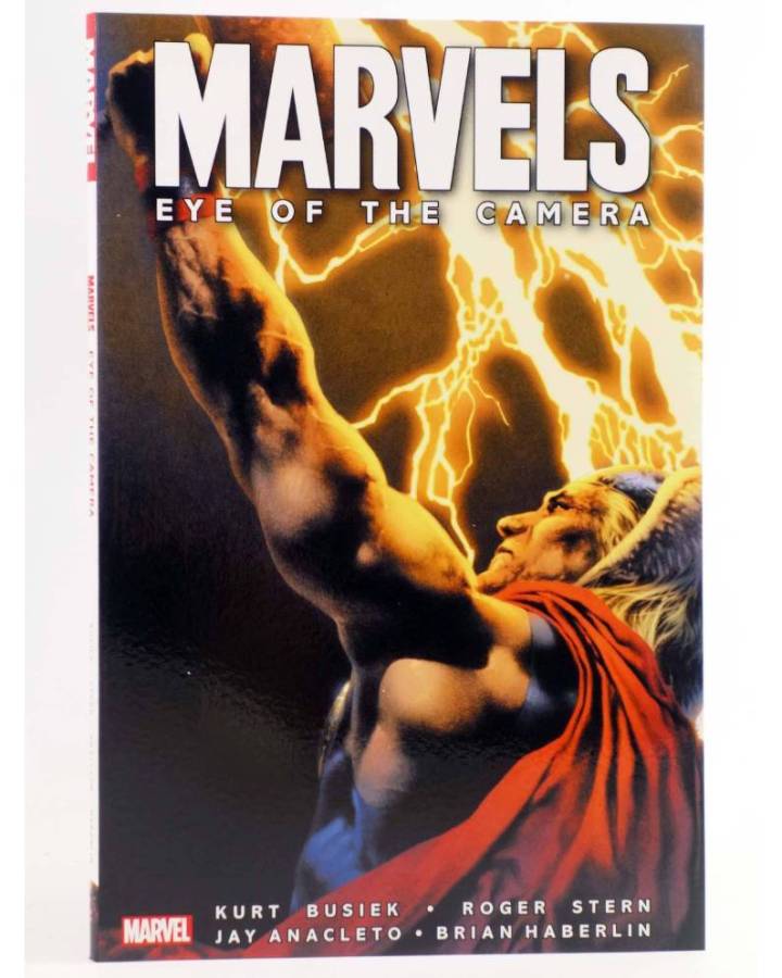 Cubierta de MARVELS EYE OF THE CAMERA TPB (Roger Stern / Kurt Busiek / Jay Anacleto) Marvel 2019. EN INGLÉS